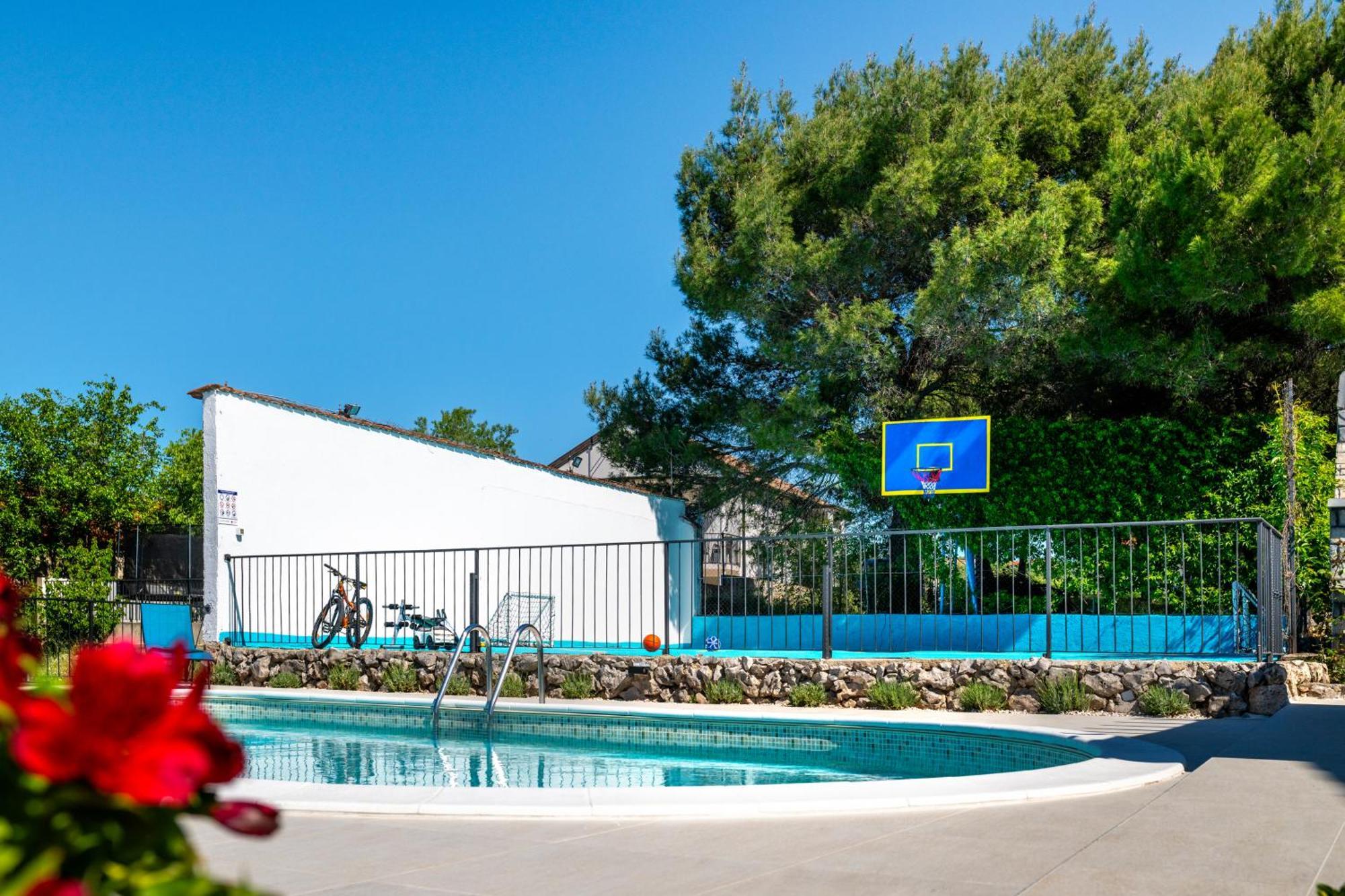 Villa Plenca - Heated Pool ! Sibenik Bagian luar foto
